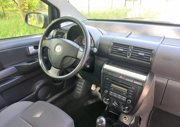 Volkswagen Fox cena 8900 przebieg: 189000, rok produkcji 2009 z Słomniki małe 154